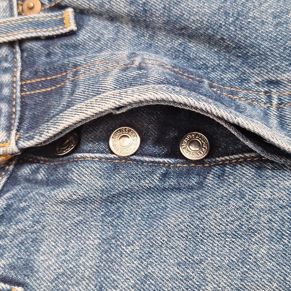 Levis 501 Distressed Style Regular Fit Jeans Women Waist Size 27 Length 28 - Picture 2 of 7